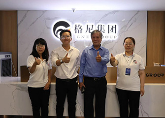 Welcome Vietnamese customers to visit